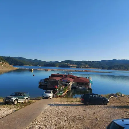 Hotell семеен сандим