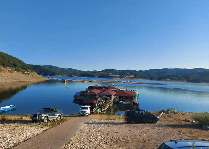 Хотел семеен сандим